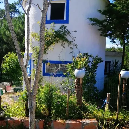 Comfortable House In Nazare, With Shared Pool *